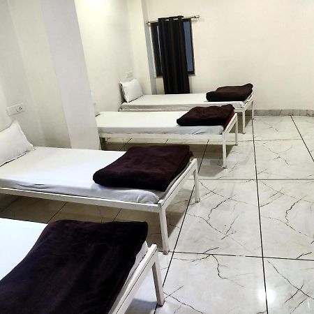 Hotel Milan Ahmedabad Exterior photo